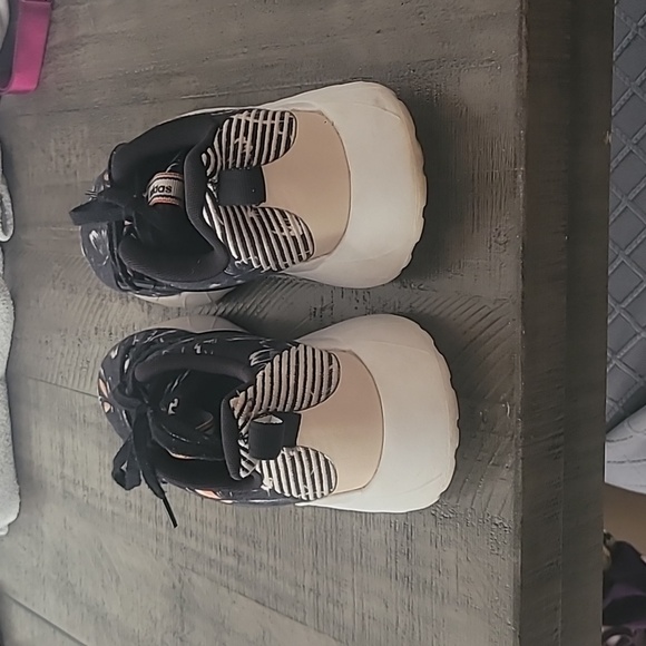 Adidas Farm Rio Questar Flow Butterfly Print Sneakers Athletic Shoes Size 9 - Picture 6 of 9